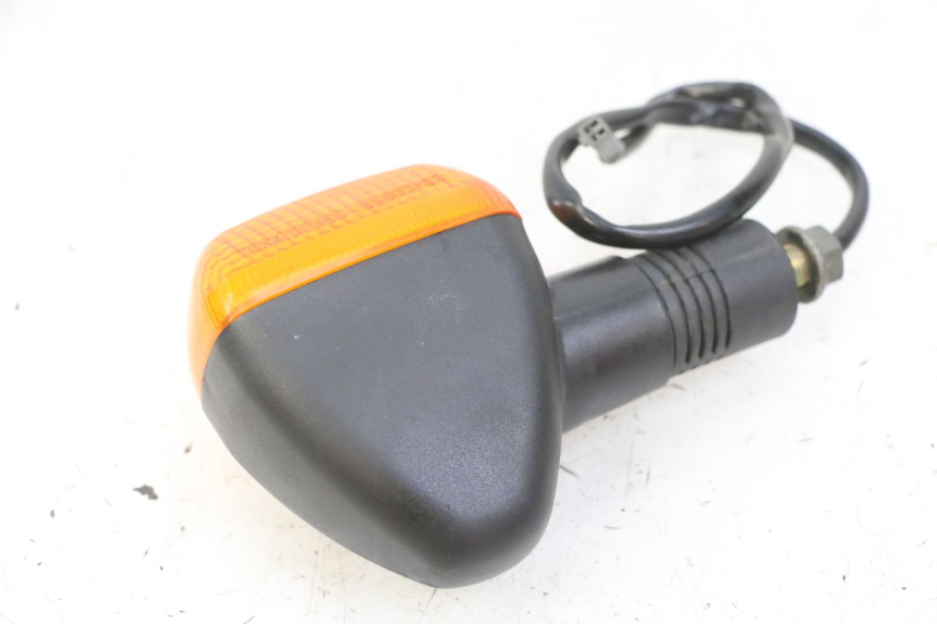 photo de REAR RIGHT TURN SIGNAL SUZUKI SV N 650 (1999 - 2002) - Fixing points details