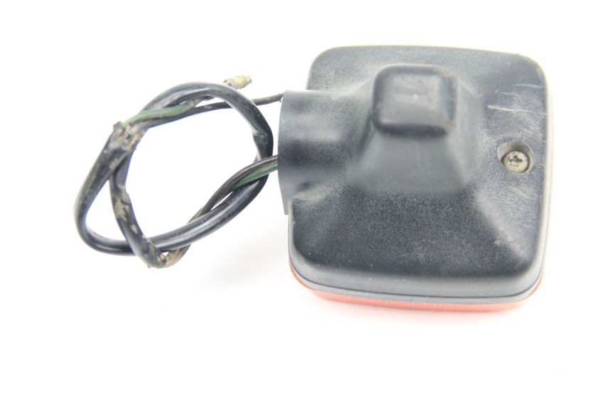photo de REAR RIGHT TURN SIGNAL YAMAHA TW 125 (1998 - 2002) - Alternative perspective