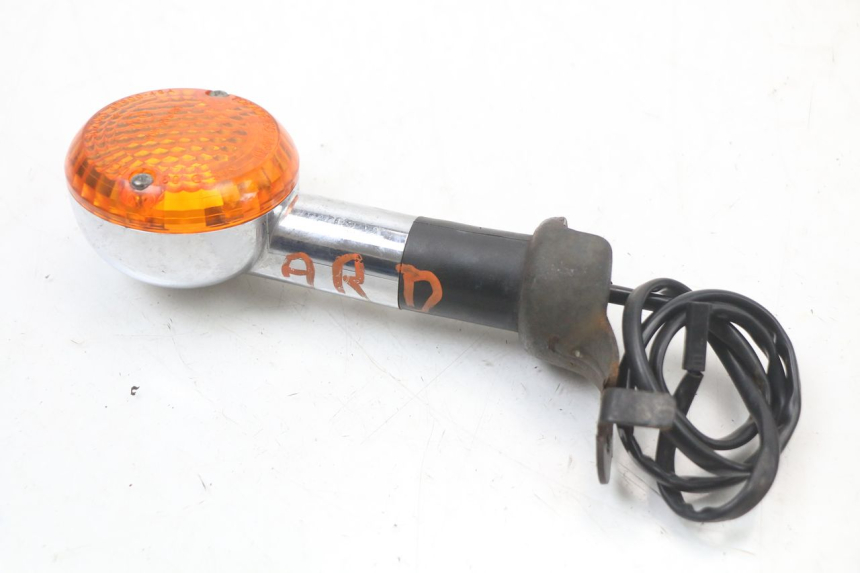 photo de REAR RIGHT TURN SIGNAL SUZUKI VL INTRUDER 125 (2004 - 2007) - Zoom on usage condition