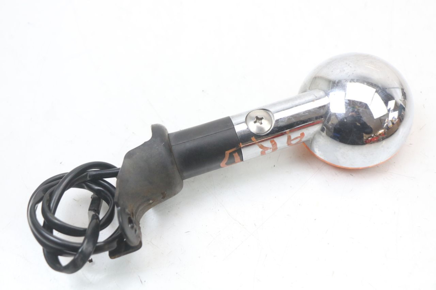 photo de REAR RIGHT TURN SIGNAL SUZUKI VL INTRUDER 125 (2004 - 2007) - Alternative perspective