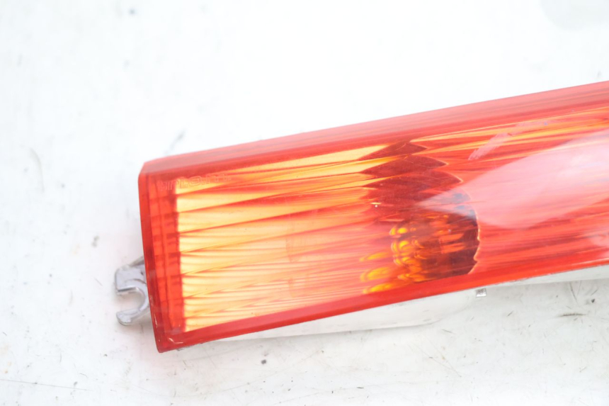 photo de REAR RIGHT TURN SIGNAL PIAGGIO X8 STREET 125 (2006 - 2007) - Component detail