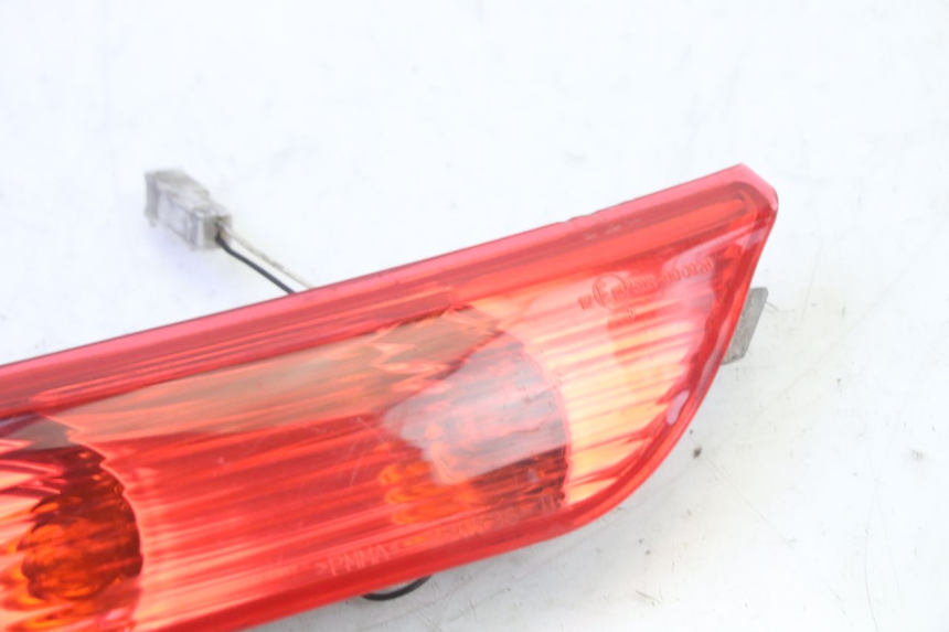 photo de RIGHT REAR TURN SIGNAL PIAGGIO XEVO - X EVO 125 (2007 - 2017) - Zoom on usage condition