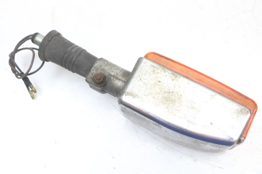 photo de REAR RIGHT TURN SIGNAL YAMAHA XJ F 900 (1983 - 1994) - Technical close-up