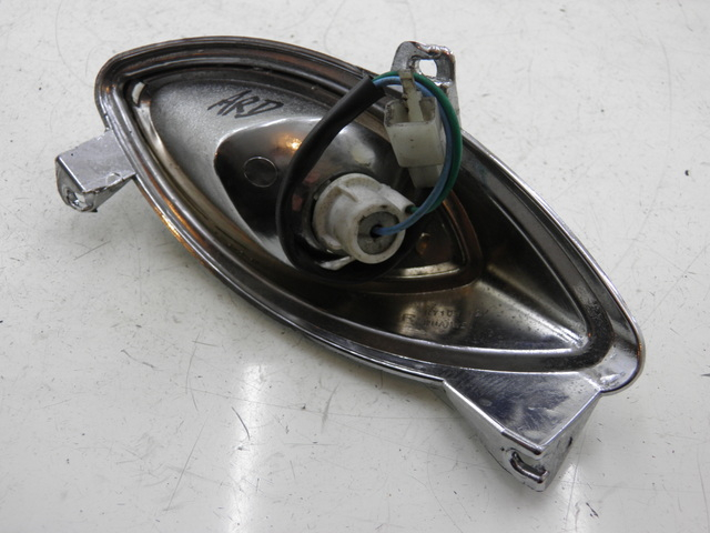 photo de REAR RIGHT TURN SIGNAL YAMASAKI YM50QT-N3 RETRO 50 (2012 - 2014) - Technical close-up