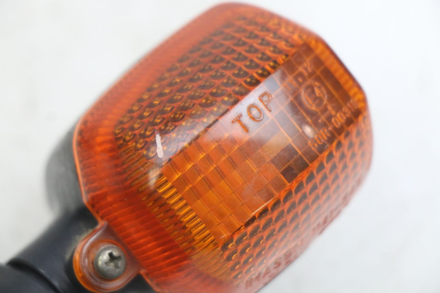 photo de REAR RIGHT TURN SIGNAL YAMAHA YZF R THUNDERCAT 600 (1996 - 2003) - Alternative perspective