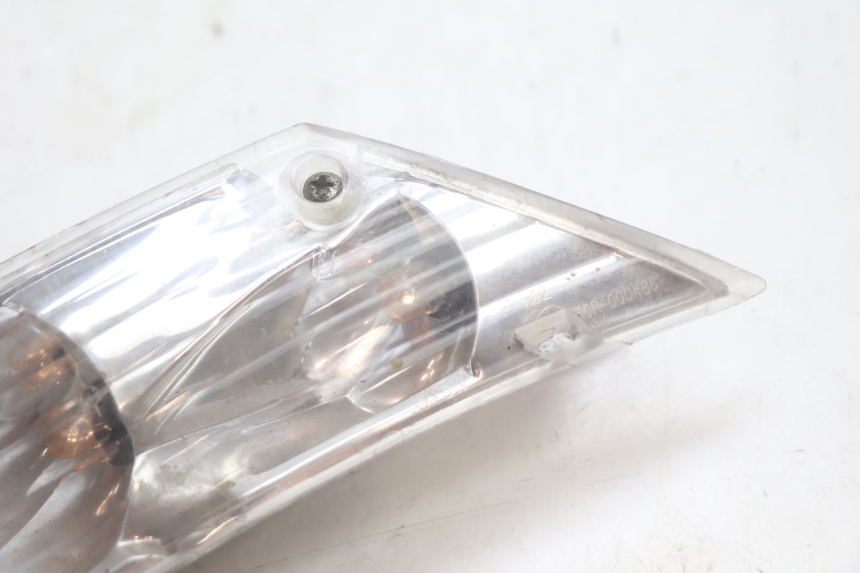 photo de REAR RIGHT TURN SIGNAL PIAGGIO ZIP 4T 50 (2006 - 2017) - Zoom on usage condition