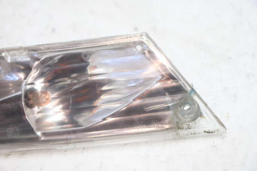 photo de REAR RIGHT TURN SIGNAL PIAGGIO ZIP 4T 50 (2018 - 2020) - Zoom on usage condition