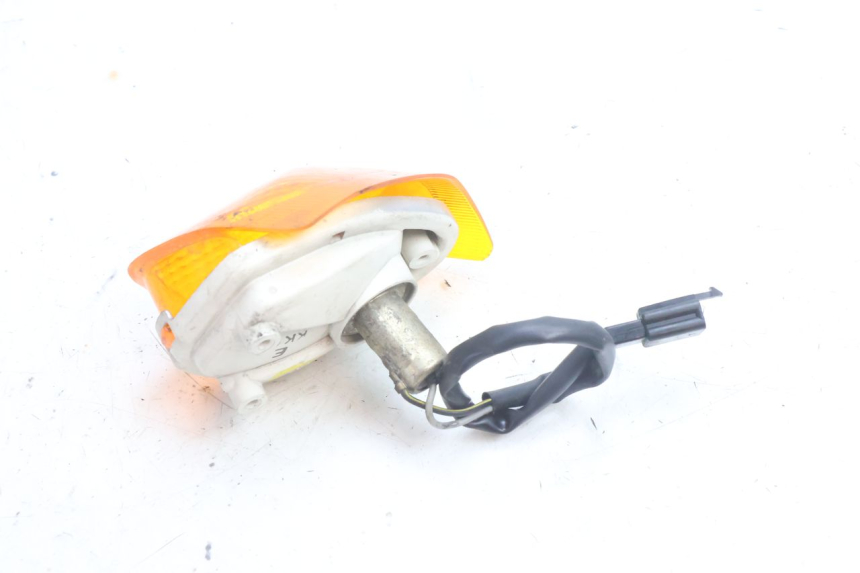photo de RIGHT REAR TURN SIGNAL KAWASAKI ZZR 600 (1995 - 2004) - Technical close-up