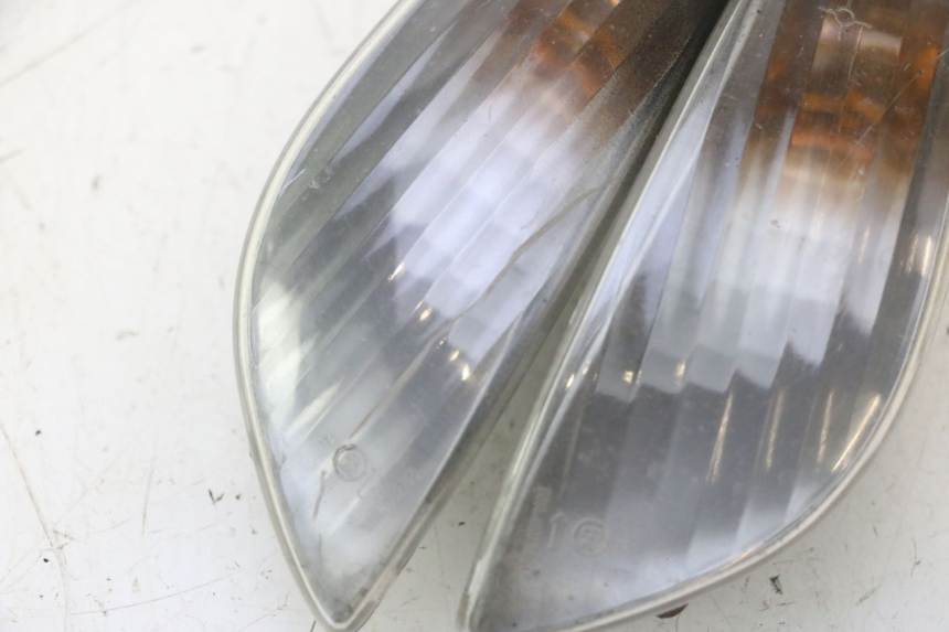 photo de REAR TURN SIGNAL PEUGEOT ELYSTAR 50 (2002 - 2014) - Zoom on usage condition