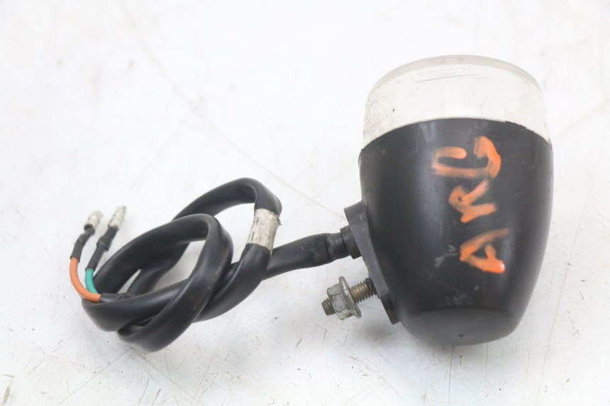 photo de LEFT REAR TURN SIGNAL KYMCO AGILITY 4T 50 (2018 - 2022) - Technical close-up