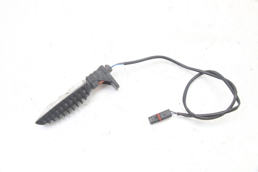 photo de REAR LEFT TURN SIGNAL BMW S RR ABS S1000RR 1000 (2015 - 2018) - Zoom on usage condition