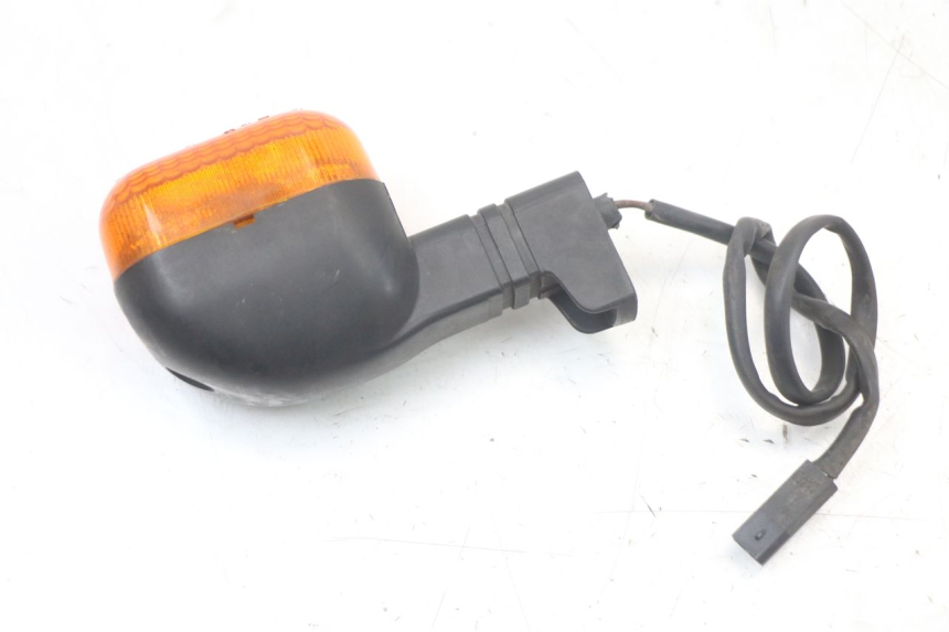 photo de LEFT REAR TURN SIGNAL BMW C1 125 (2000 - 2003) - Alternative perspective
