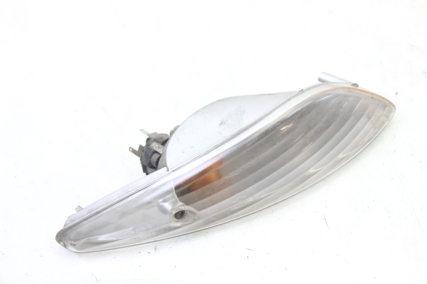 photo de REAR LEFT TURN SIGNAL PEUGEOT ELYSEO 125 (1999 - 2004) - Alternative perspective