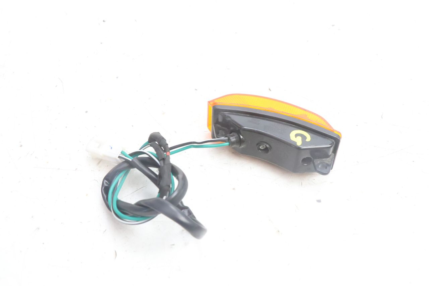 photo de REAR LEFT TURN SIGNAL ASKOLL ESPRO 1 - Zoom on usage condition