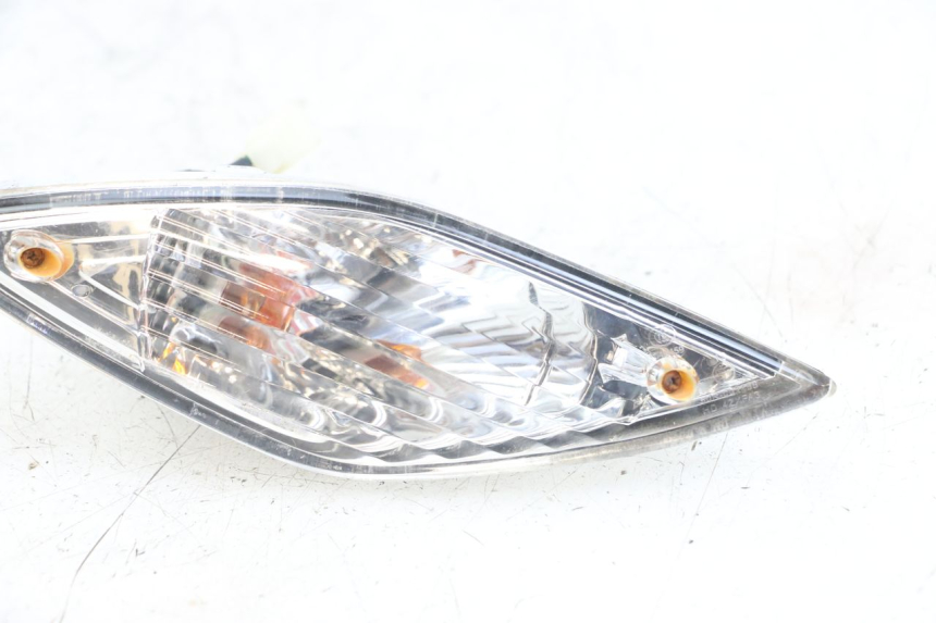photo de LEFT REAR TURN SIGNAL SYM FIDDLE 3 III 125 (2014 - 2020) - Surface and material condition