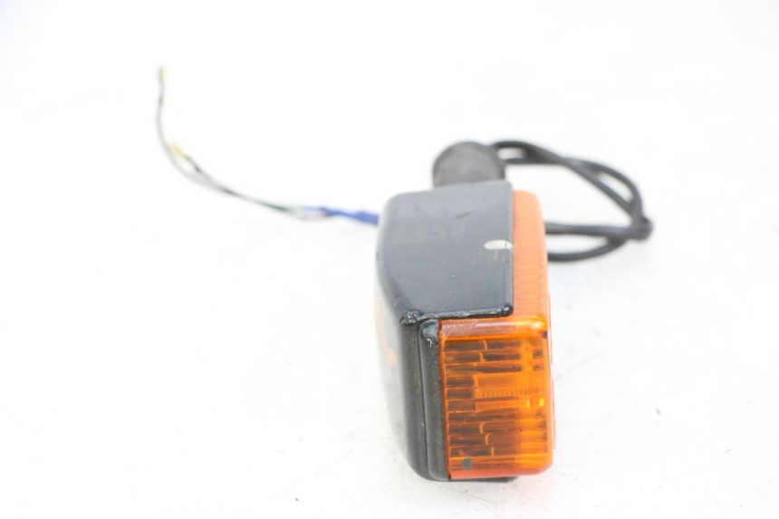 photo de REAR LEFT TURN SIGNAL YAMAHA FJ 36Y 1100 (1984 - 1985) - Distinctive features