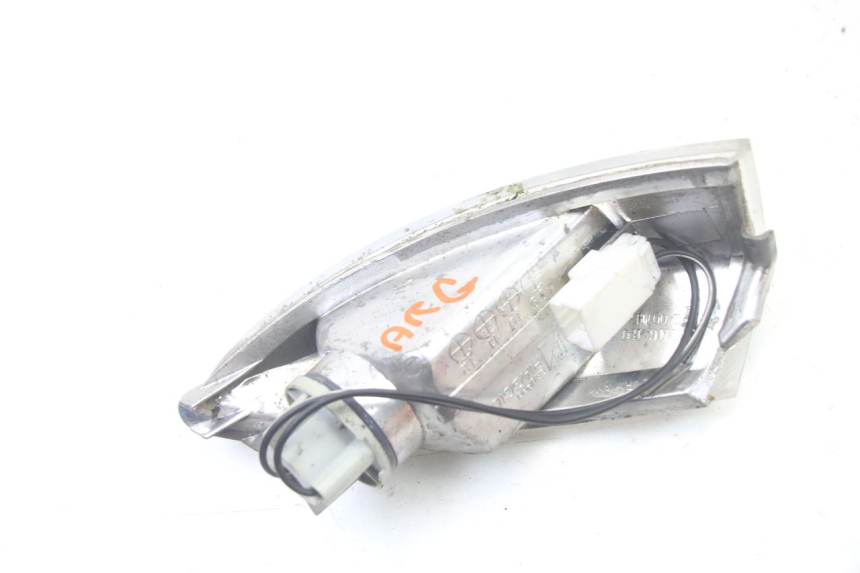 photo de LEFT REAR TURN SIGNAL PIAGGIO FLY 2T 50 (2004 - 2017) - Alternative perspective
