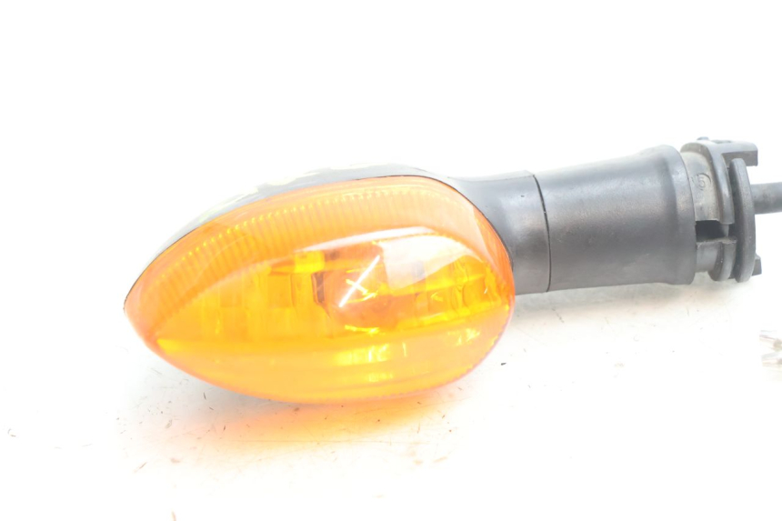 photo de REAR LEFT TURN SIGNAL YAMAHA FZ8 800 (2010 - 2016) - Zoom on usage condition