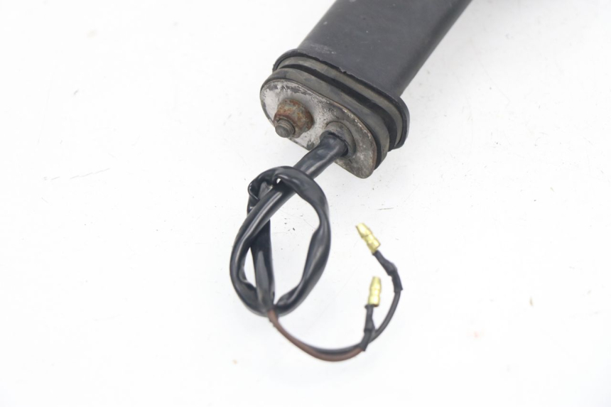 photo de REAR LEFT TURN SIGNAL YAMAHA FZS FAZER 600 (1998 - 2001) - Fixing points details