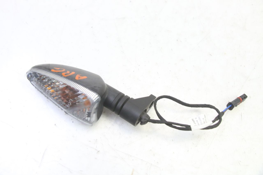 photo de REAR LEFT TURN SIGNAL BMW G310 R 310 (2016 - 2020) - Zoom on usage condition