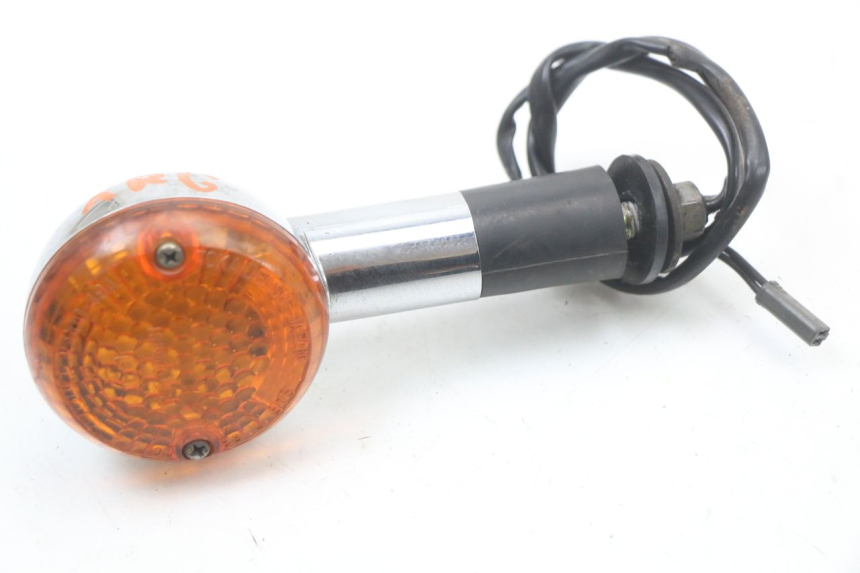 photo de REAR LEFT TURN SIGNAL SUZUKI GZ MARAUDER 125 (1998 - 2004) - Main view