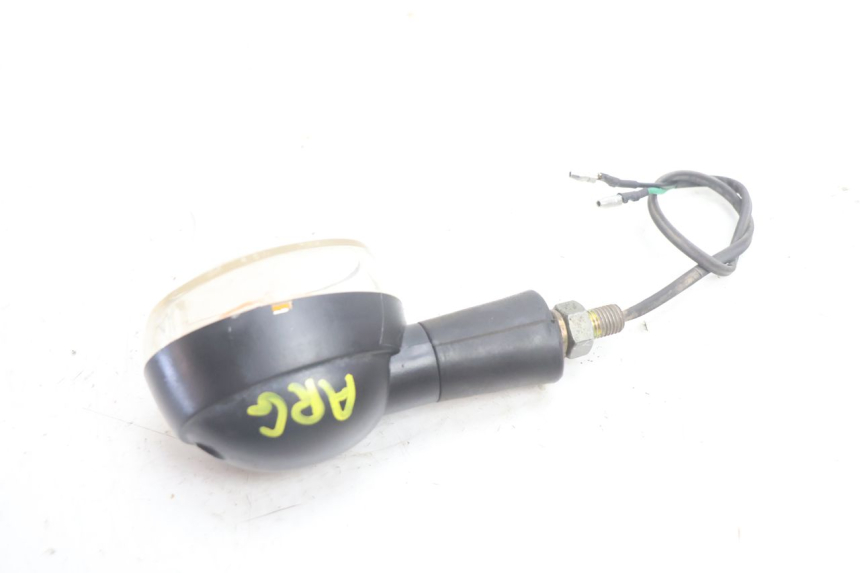 photo de REAR LEFT TURN SIGNAL RIDE JUMP 2T 50 (2012 - 2017) - Zoom on usage condition