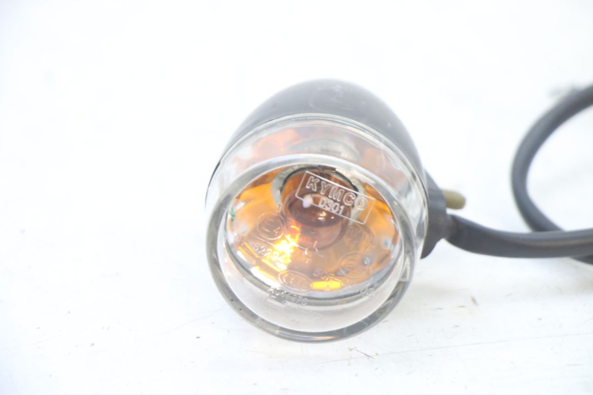 photo de LEFT REAR TURN SIGNAL KYMCO AGILITY 4T 50 (2018 - 2022) - Zoom on usage condition