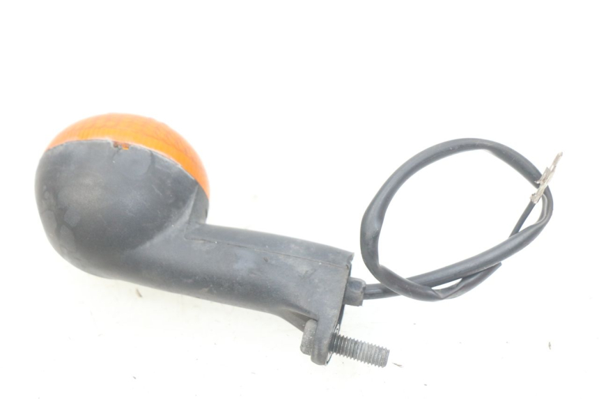 photo de LEFT REAR TURN SIGNAL PEUGEOT LUDIX 50 (2008 - 2017) - Zoom on usage condition