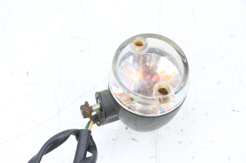 photo de REAR LEFT TURN SIGNAL SYM ORBIT 2 50 (2008 - 2014) - Alternative perspective