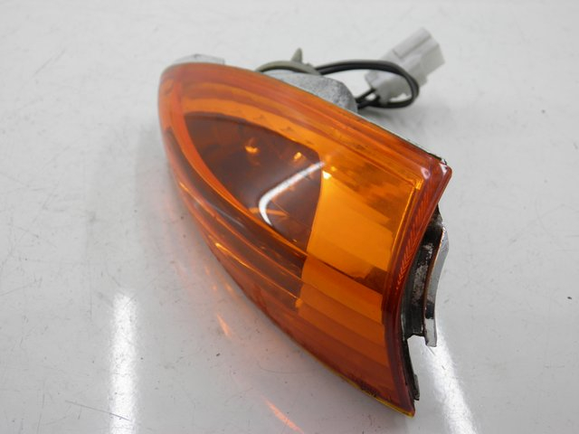 photo de REAR LEFT TURN SIGNAL PIAGGIO FLY 100 (2006 - 2010) - Alternative perspective