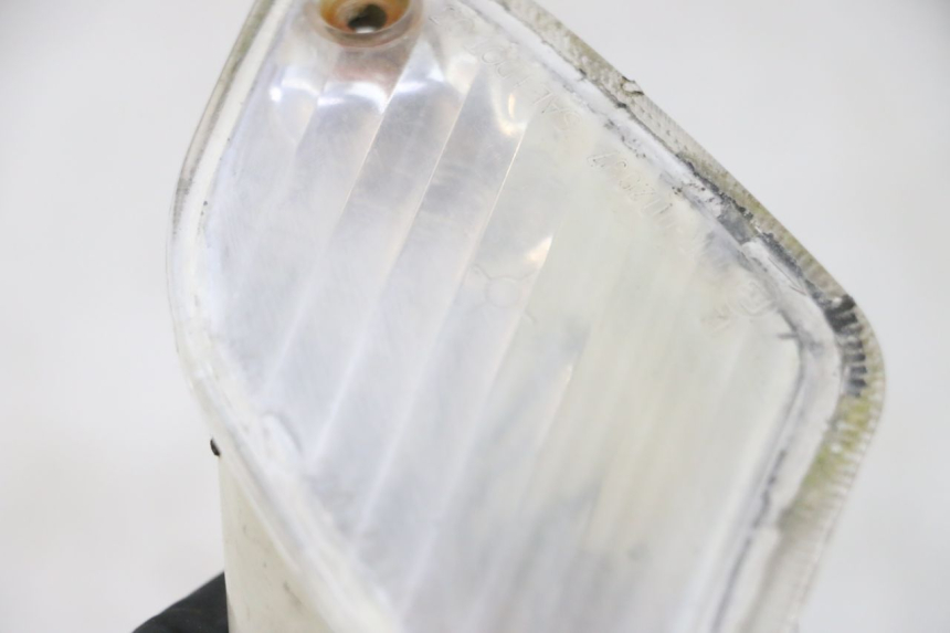 photo de REAR LEFT TURN SIGNAL PIAGGIO VESPA GRANTURISMO 200 (2004 - 2005) - Surface and material condition