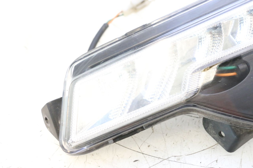 photo de REAR LEFT TURN SIGNAL EFUN PUSA 1 - Component detail