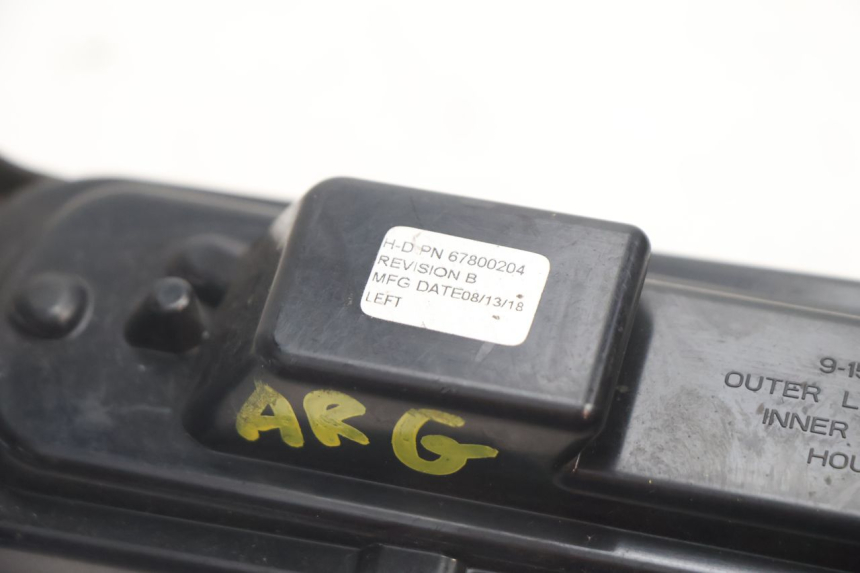 photo de REAR LEFT TURN SIGNAL HARLEY DAVIDSON ROAD GLIDE FLTRXSE 1920 (2018 - 2022) - Fixing points details