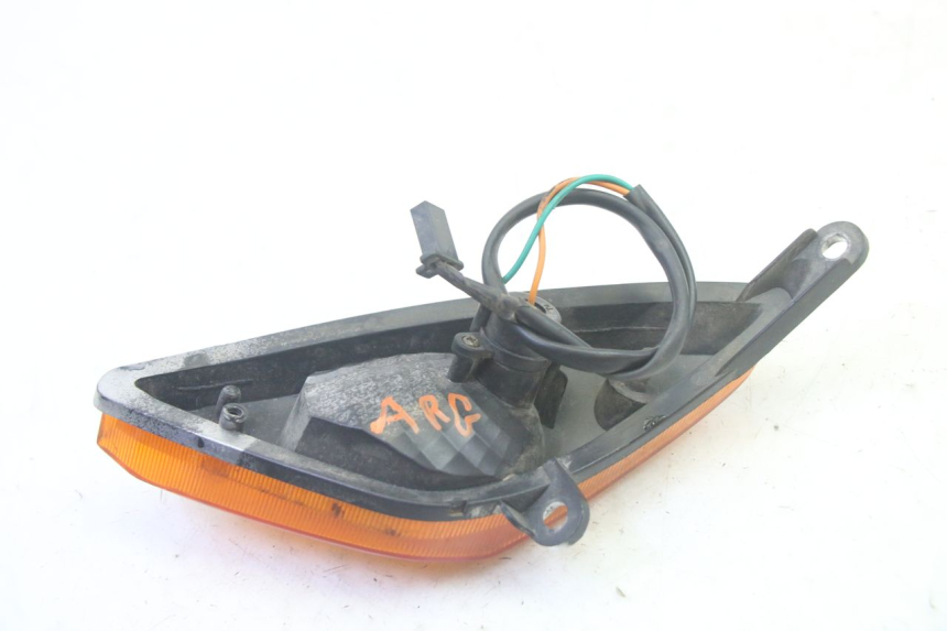 photo de REAR LEFT TURN SIGNAL DAELIM S1 125 (2007 - 2016) - Technical close-up