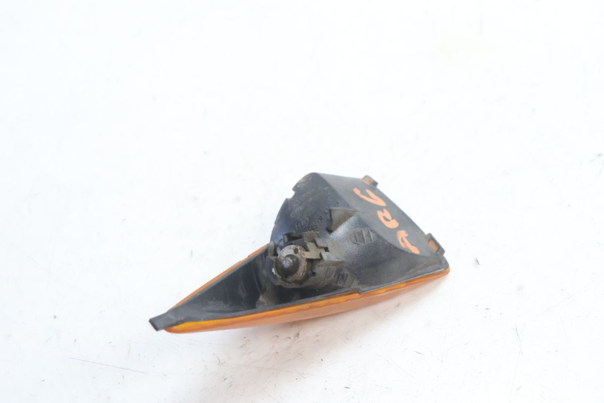 photo de REAR LEFT TURN SIGNAL PEUGEOT SPEEDFIGHT LC 50 (1996 - 2002) - Technical close-up