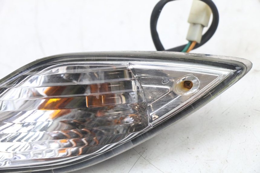 photo de LEFT REAR TURN SIGNAL SYM FIDDLE 3 III 125 (2014 - 2020) - Zoom on usage condition