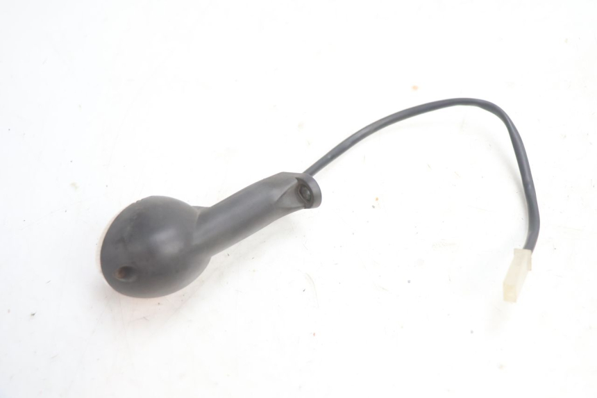 photo de LEFT REAR TURN SIGNAL PEUGEOT TKR TREKKER FURIOUS 50 (2005 - 2014) - Zoom on usage condition