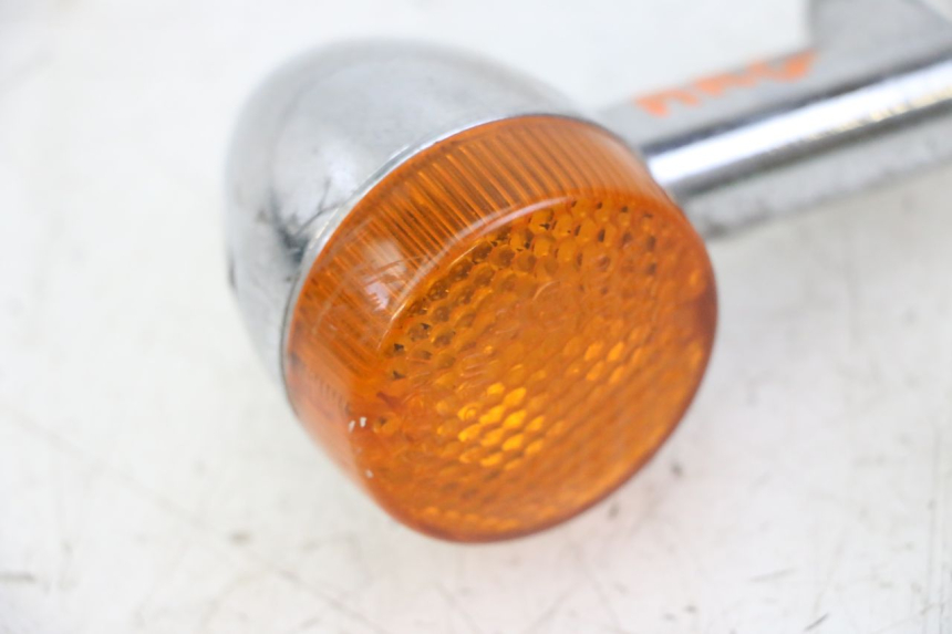 photo de REAR LEFT TURN SIGNAL YAMAHA WHY 50 (1998 - 2000) - Surface and material condition