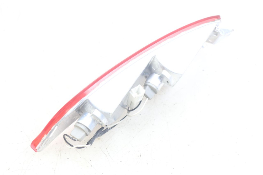 photo de LEFT REAR TURN SIGNAL PIAGGIO X8 125 (2004 - 2007) - Surface and material condition
