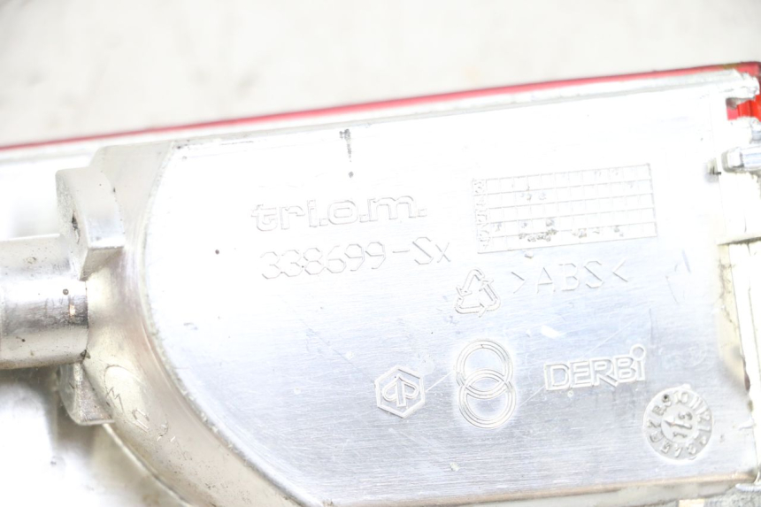 photo de LEFT REAR TURN SIGNAL PIAGGIO X8 125 (2004 - 2007) - Component detail