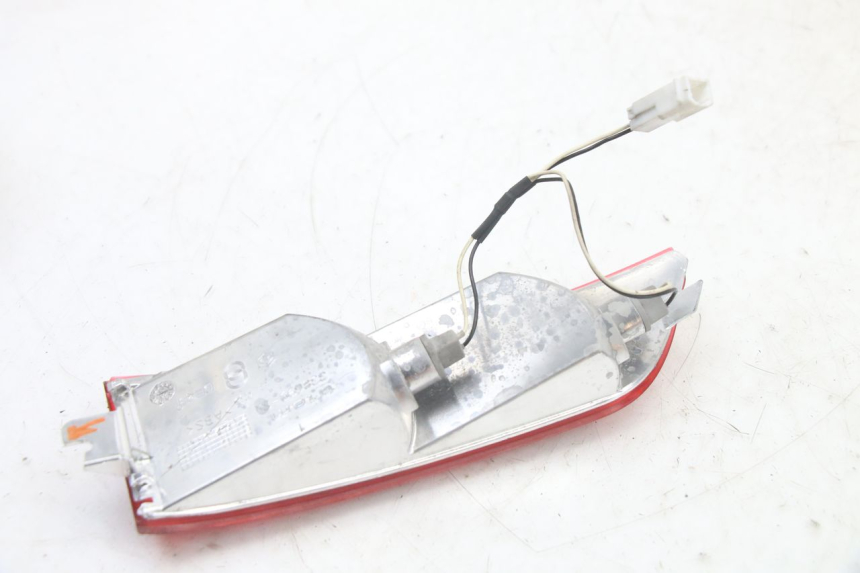 photo de LEFT REAR TURN SIGNAL PIAGGIO XEVO - X EVO 125 (2007 - 2017) - Surface and material condition