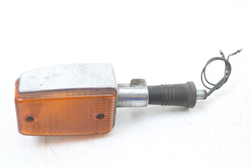 photo de REAR LEFT TURN SIGNAL YAMAHA XJ F 900 (1983 - 1994) - Zoom on usage condition