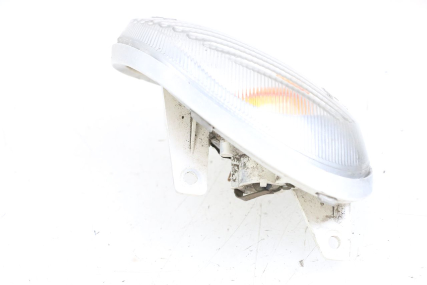photo de REAR LEFT TURN SIGNAL YAMAHA YN NEO'S 50 (1997 - 2004) - Zoom on usage condition