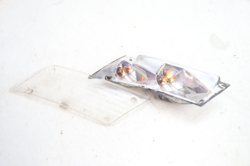 photo de REAR LEFT TURN SIGNAL PIAGGIO ZIP IGET 4T 50 (2021 - 2023) - Alternative perspective
