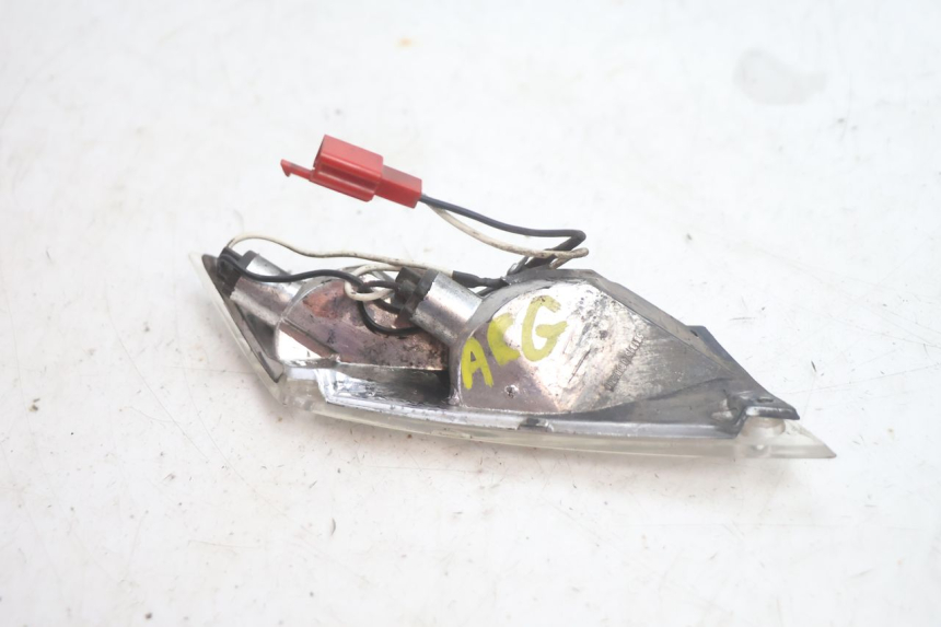 photo de REAR LEFT TURN SIGNAL PIAGGIO ZIP IGET 4T 50 (2021 - 2023) - Technical close-up