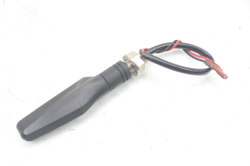 photo de REAR TURN SIGNAL SUZUKI GS F 500 (2004 - 2007) - Additional view of the item