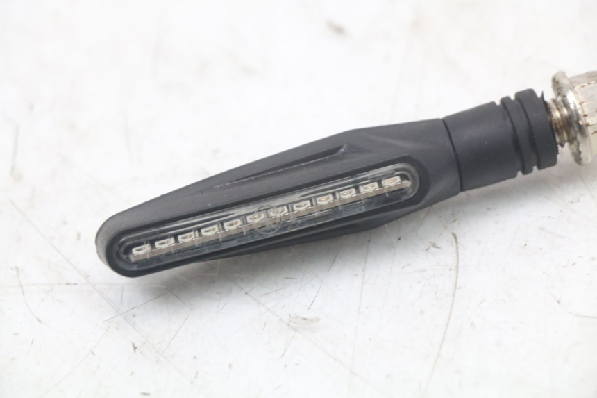 photo de REAR TURN SIGNAL SUZUKI GS F 500 (2004 - 2007) - Markings and original references