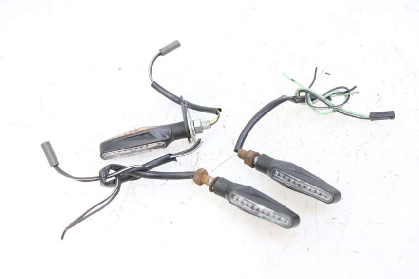 photo de REAR TURN SIGNAL SUZUKI GSR 750 (2011 - 2017) - Main view