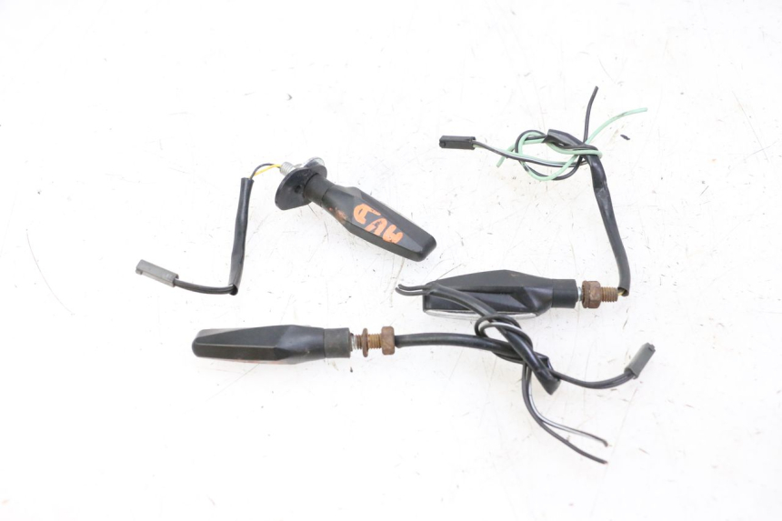 photo de REAR TURN SIGNAL SUZUKI GSR 750 (2011 - 2017) - Zoom on usage condition