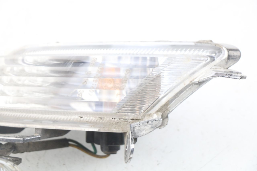 photo de REAR TURN SIGNAL KYMCO LIKE 2T 50 (2009 - 2018) - Fixing points details